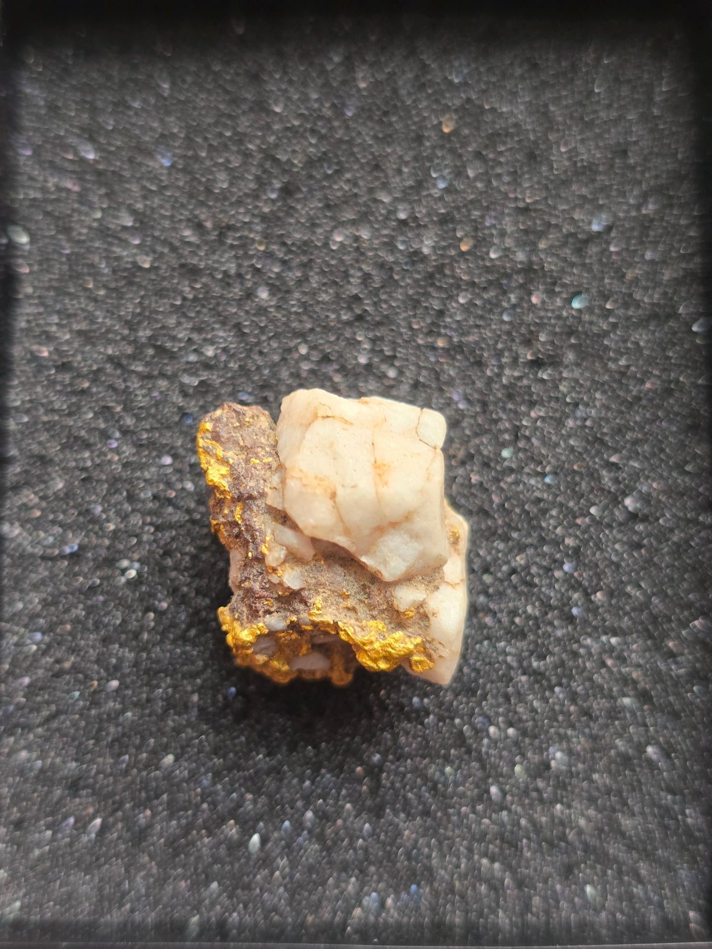 8.87 (total) Gold old Specimen