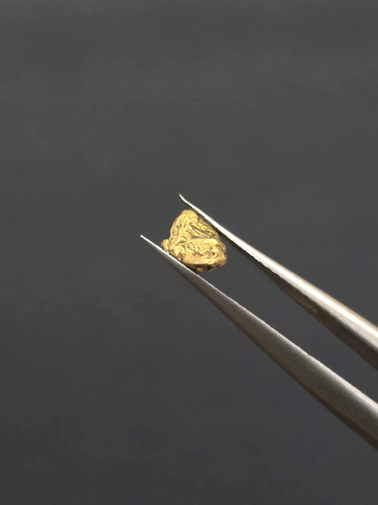0.161 gold crystal rare