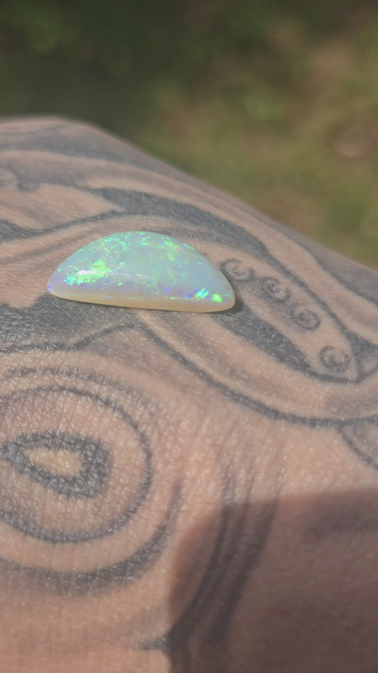 Opal Cabochon 5.890 ct