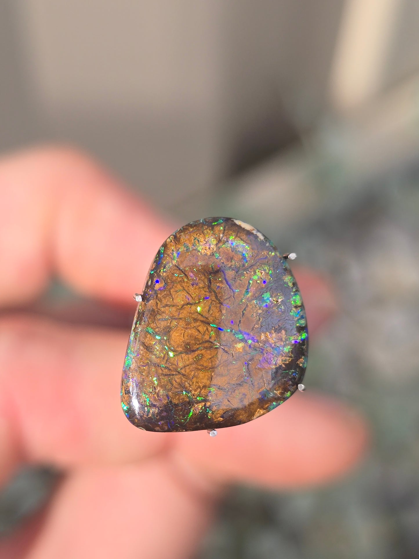 Boulder opal