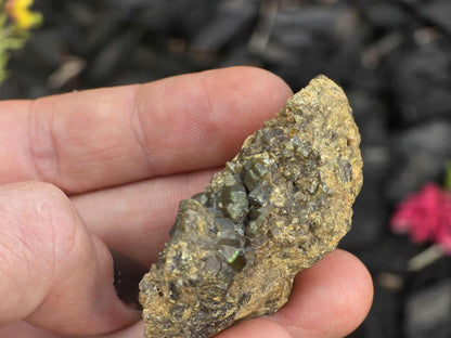 Green Ore Garnett raw.