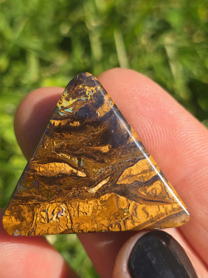 Boulder opal