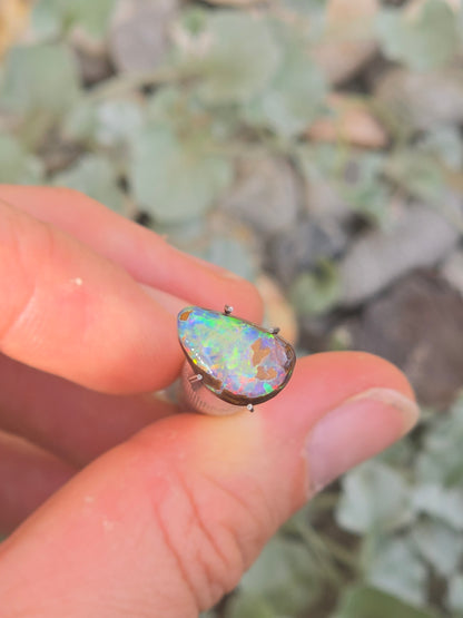Boulder opal