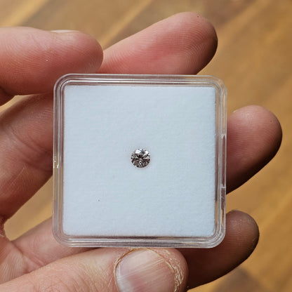 Hart's Range Zircon Round Brilliant