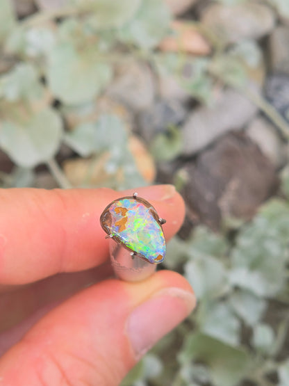 Boulder opal