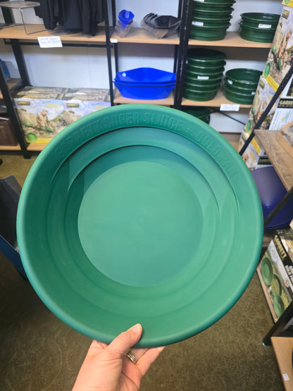 15" super sluice by Garrett.