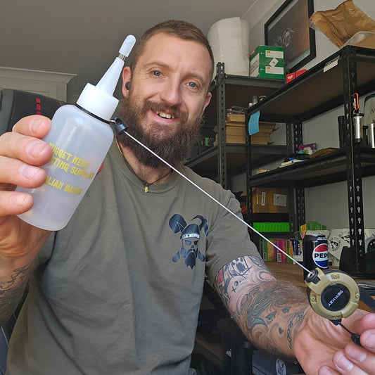 Snuffer Bottle with Retractable Lanyard