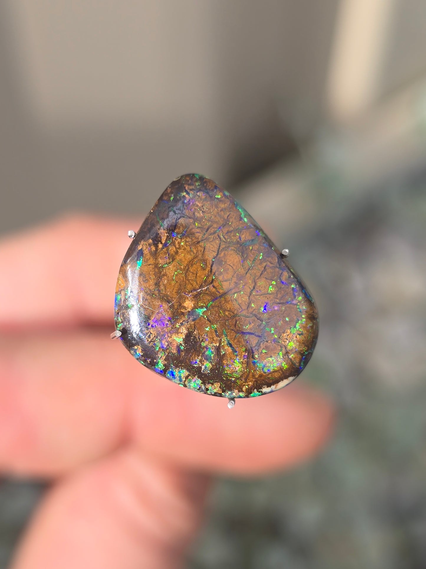 Boulder opal
