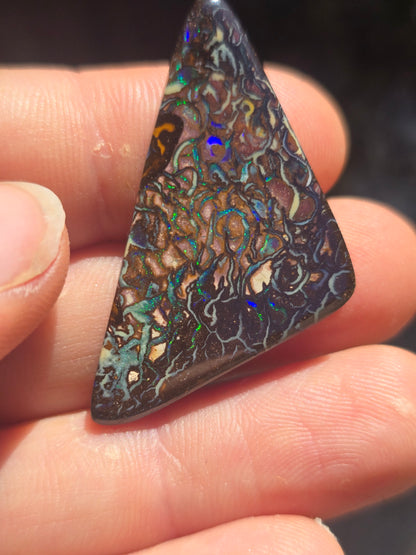 Queensland boulder opal