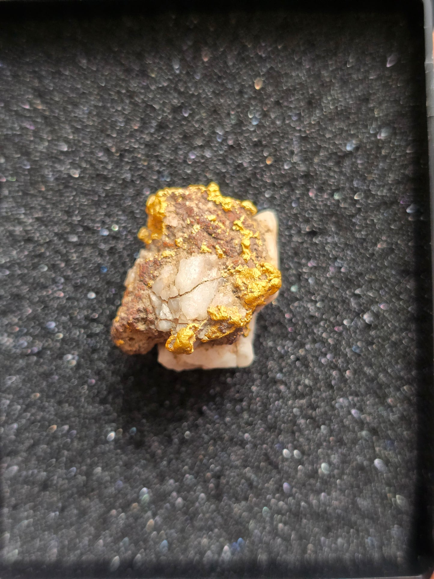 8.87 (total) Gold old Specimen